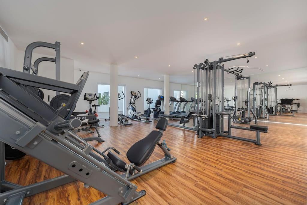 Apartment New 3br With Exceptional Location With Pool *